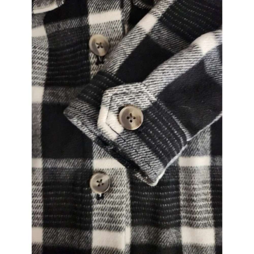 Old Navy Black Plaid Flannel Shacket Kids‎ Unisex Sz 10 Wool Blend Camping